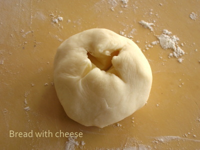チーズの入った簡単作りパン